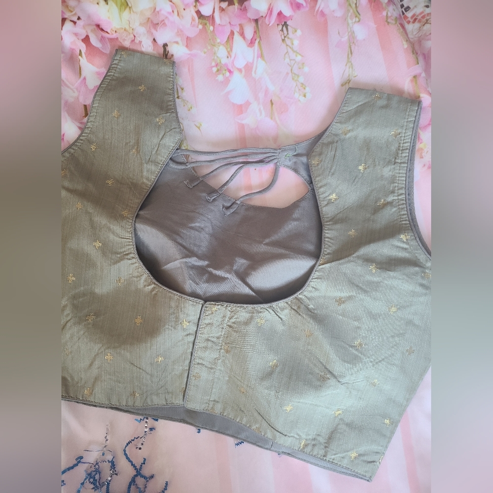 NEW boutique banarasi silk ready made saree /lehenga blouses - Picture 12 of 12